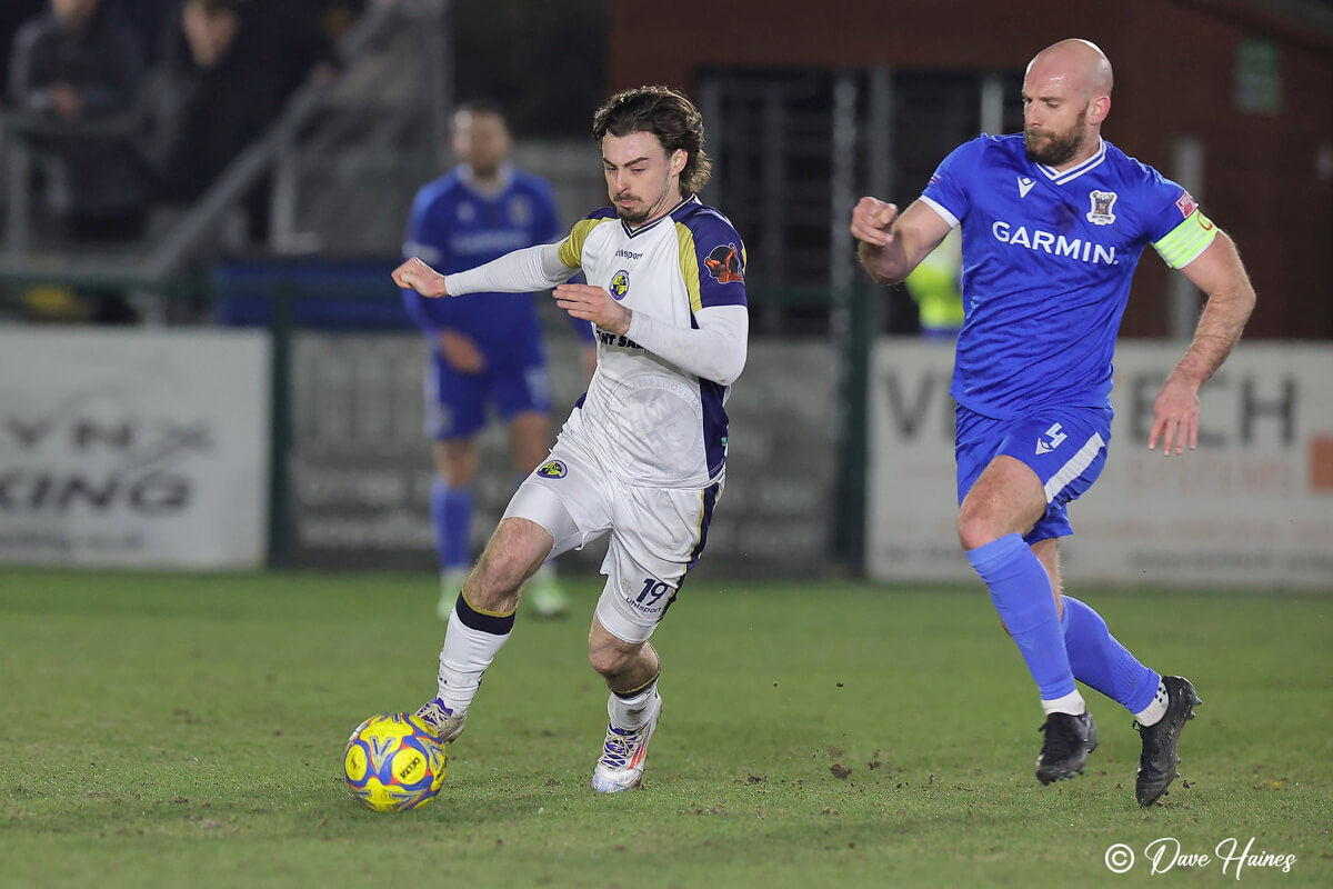 Mike Carter-3_Keane Anderson_AFC Totton vs Havant-Waterlooville_SLPDS-29_Tue18Feb2025.jpg