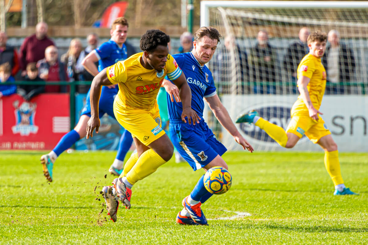 Jordan Ngalo_Roddy Collins_AFC Totton vs Dorchester Town_SLPDS-36_Sat29Mar2025_SSP.jpg