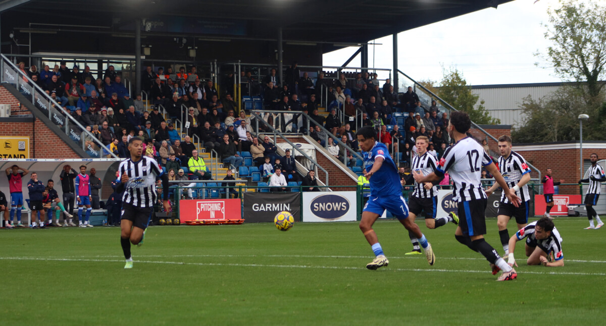 Ashley Clarke-7_GOAL_AFC Totton vs Hanwell Town_SLPDS-10_Sat12Oct2024.jpg