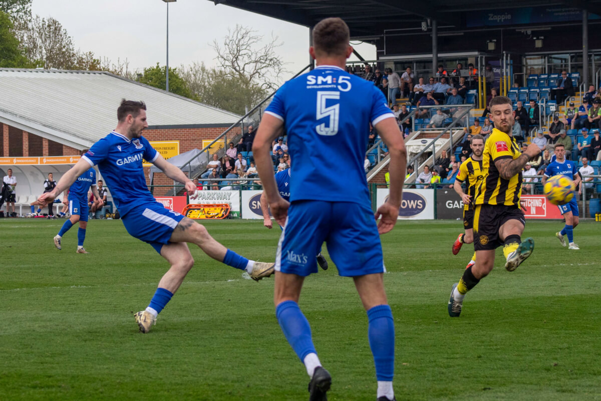 Tom Blair-1_AFC Totton vs Tiverton Town_SLPDS-39_Sat12Apr2025_HG.jpg