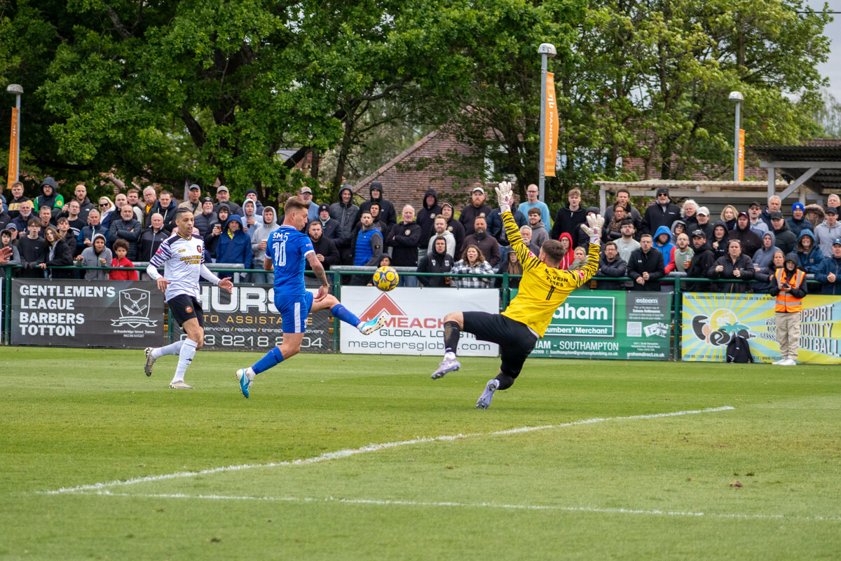 Ethan Taylor-2_AFC Totton vs Gloucester City_SLPDS-PO-Final_Mon05May2025.jpg