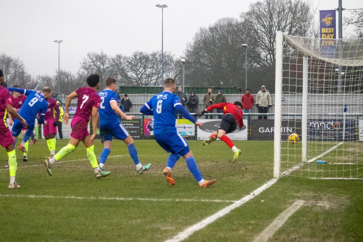 Scott Rendell-5_GOAL_AFC Totton vs Marlow_SLPDS-28_Sat08Feb2025.jpg