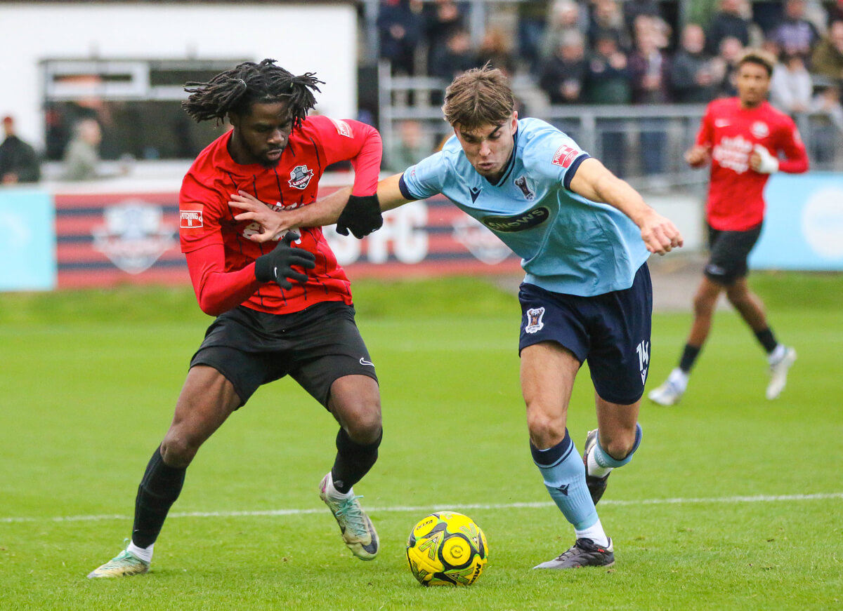 Richard McIntyre-1_Lewes vs AFC Totton_FATr2_Sat16Nov2024.jpg