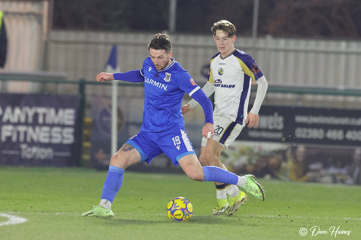 Tom Blair-1_AFC Totton vs Havant-Waterlooville_SLPDS-29_Tue18Feb2025.jpg