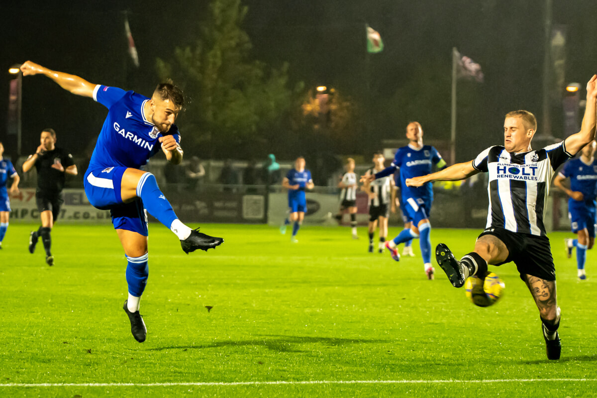 Tony Lee-2_AFC Totton vs Wimborne Town_SLPDS-07_Tue10Sep2024.jpg