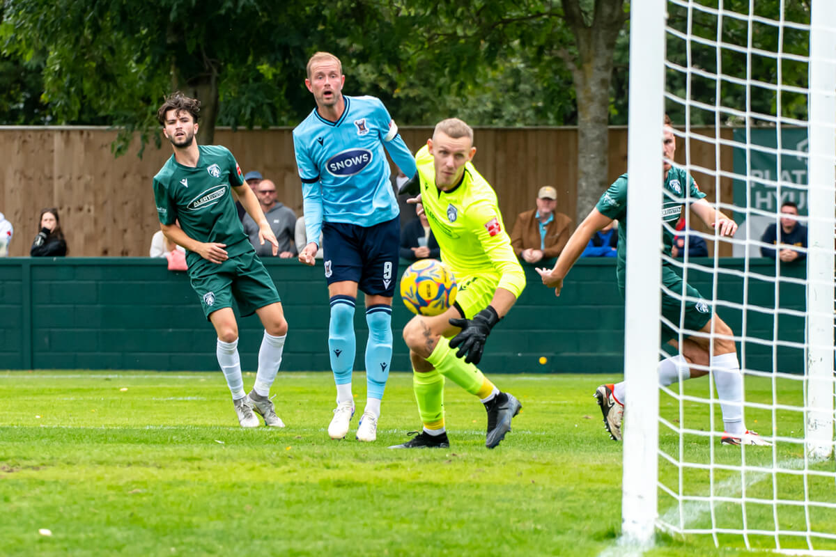 Scott Rendell-3_Westbury United vs AFC Totton_FACup1Q_Sat31Aug2024.jpg