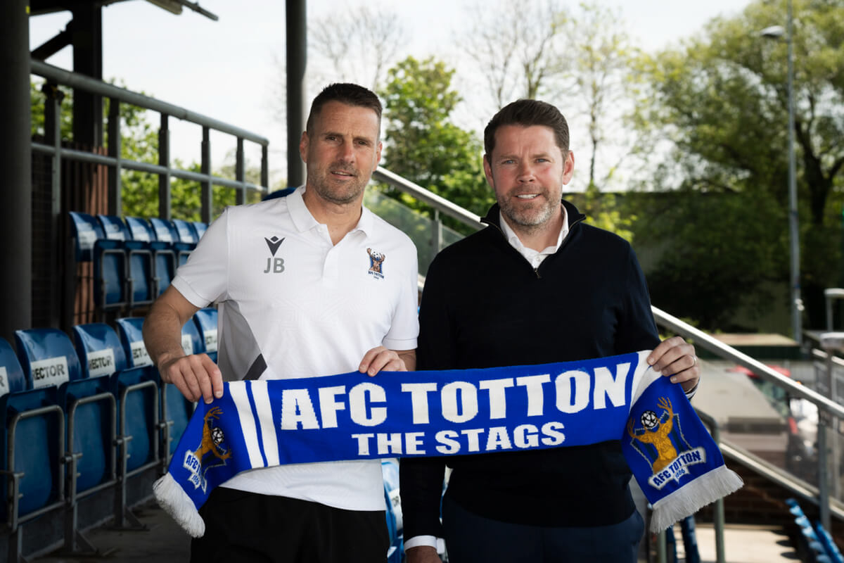 Jimmy Ball_James Beattie_AFC Totton_May2024.jpg