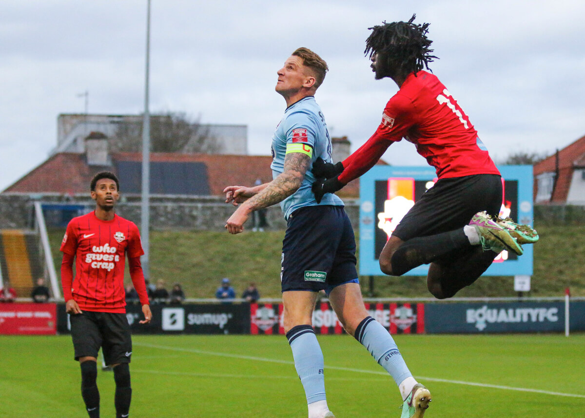 Joe Oastler-1_Lewes vs AFC Totton_FATr2_Sat16Nov2024.jpg